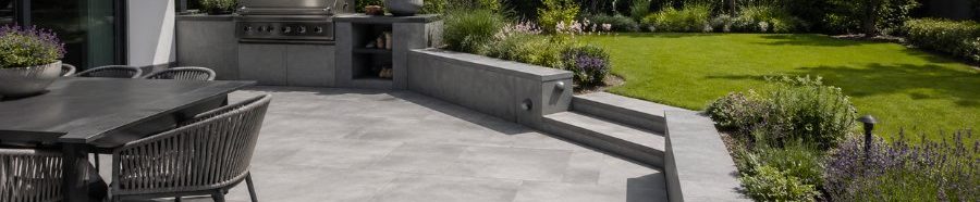 Terrasse und Gartenbereich Terrasse und Gartenbereich als Beispiel für Außenarbeiten